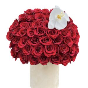 red roses hatbox